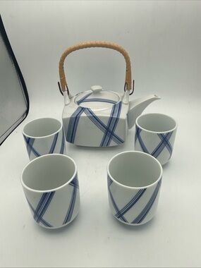 Blue & White Porcelain Teapot Set with Bamboo Handle - 5pc
